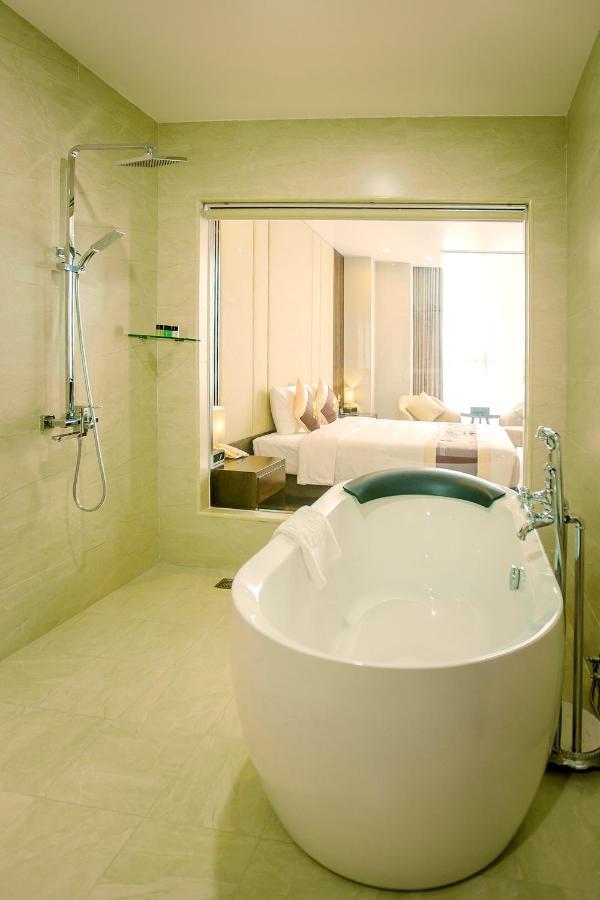 Luxury6 Hotel Mong Cai Экстерьер фото